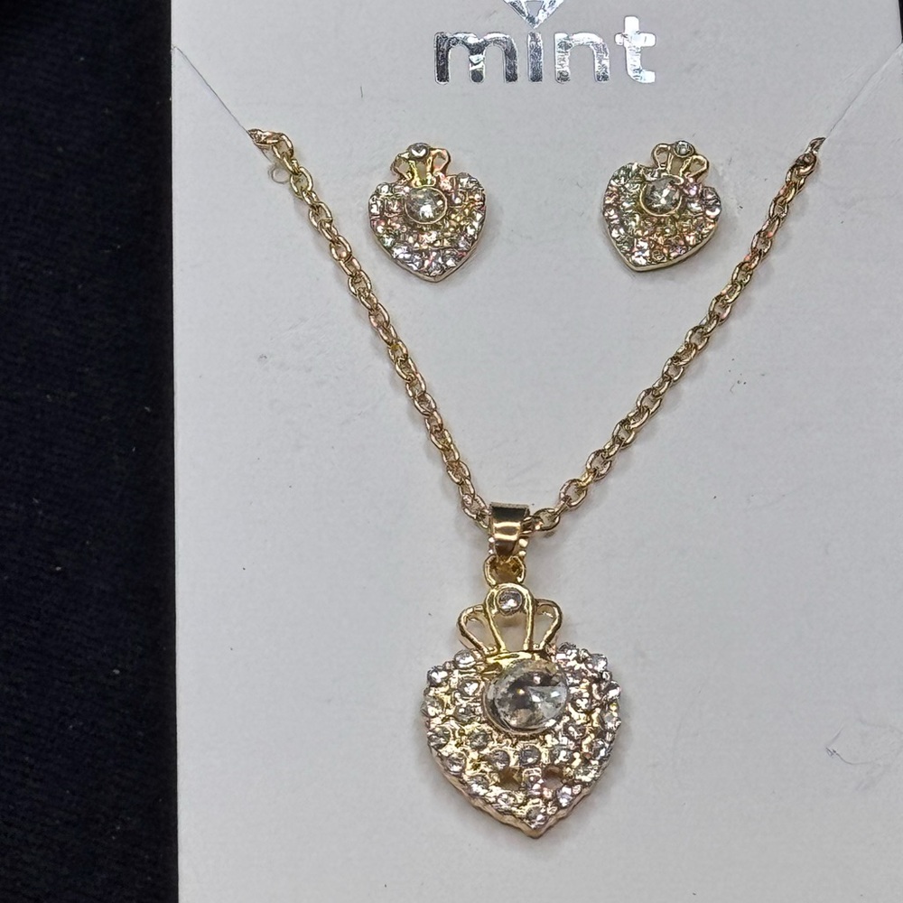 Mint Gold Tone Crystal Necklace & Earring Set